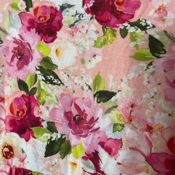 Posh Peanut Floral Top - Picture 6 of 6